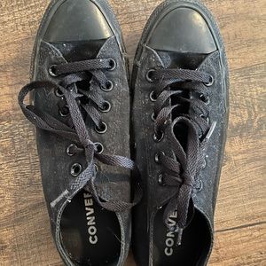 Black converse